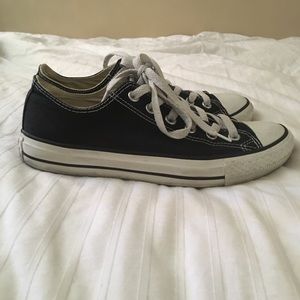 Black converse
